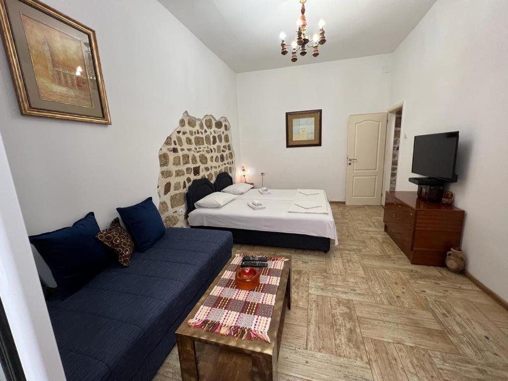 Royal House Apartment Котор Екстериор снимка